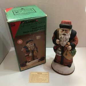 Flambro porcelain musical figurine memories of Santa Buller Clos Santa 1987